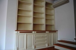 Biblioteczka "IZI"