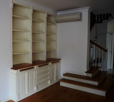 Biblioteczka "IZI"