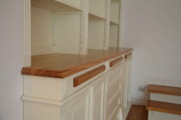 Biblioteczka "IZI"